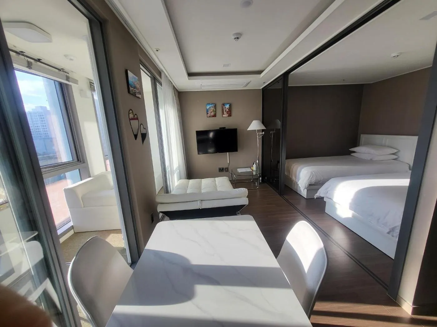 Family Hotel & Arbol location